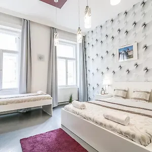 https://real-apartments-hegedu.inbudapesthotels.com